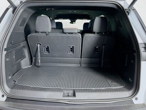New 2026 Chevrolet Traverse LT w/ LPO, Floor Liner Package image 26