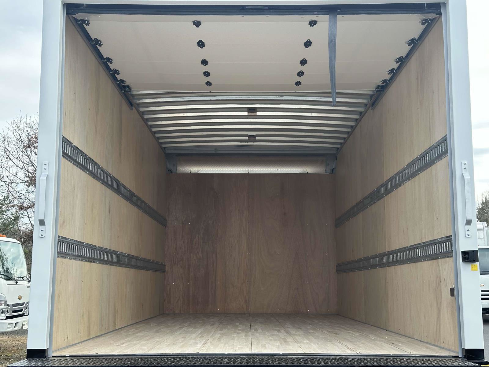 New 2024 Chevrolet Low Cab Forward 5500XG RWD image 10