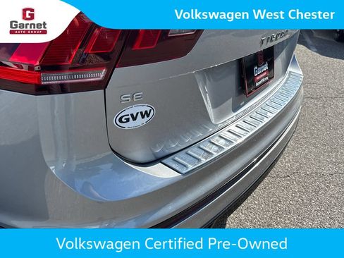 Certified 2023 Volkswagen Tiguan SE R-Line FWD image 38