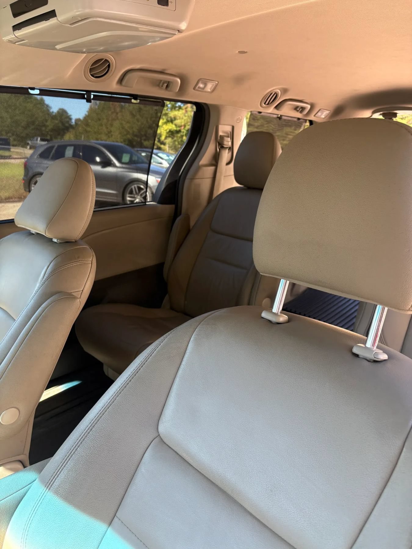 Used 2017 Toyota Sienna XLE AWD/4WD image 9