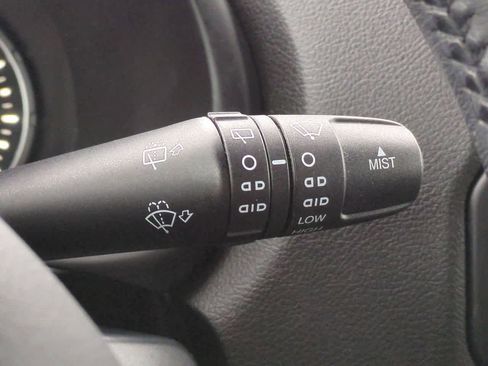 Used 2016 Jeep Renegade Latitude image 25