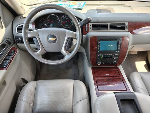 Used 2011 Chevrolet Tahoe LTZ RWD image 6