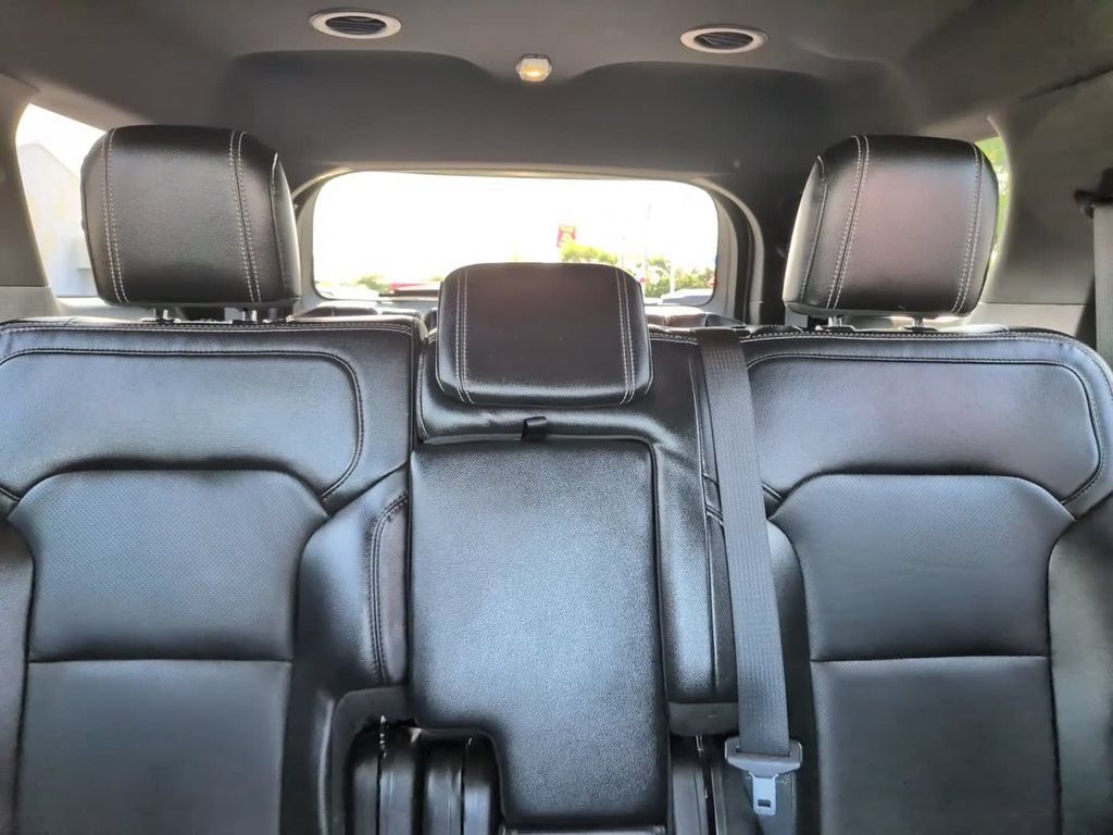 Used 2017 Ford Explorer Limited FWD image 24