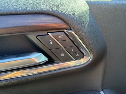 Used 2023 GMC Sierra 1500 SLT image 14