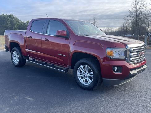 Used 2020 GMC Canyon SLE w/ SLE Convenience Package image 2