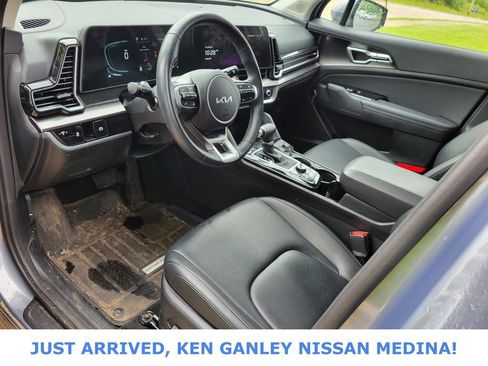 Used 2024 Kia Sportage EX FWD image 9