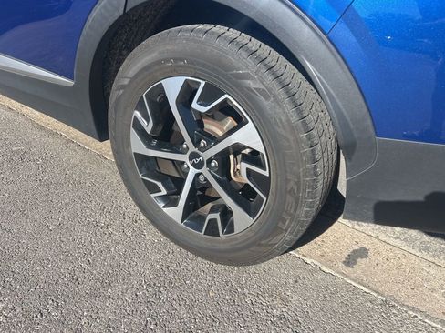 Used 2023 Kia Sportage EX image 9