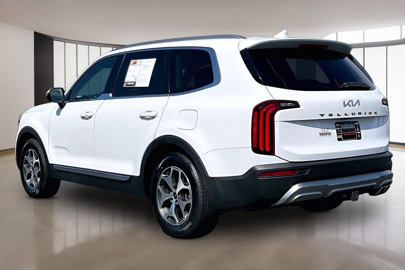 Used 2022 Kia Telluride EX w/ Towing Package FWD image 5