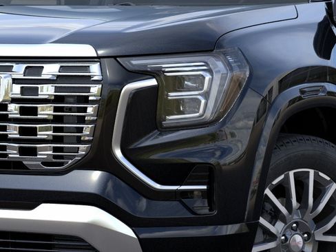 New 2026 GMC Terrain Denali w/ LPO, Black Badging Package AWD/4WD image 37