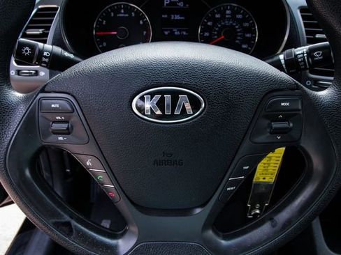 Used 2017 Kia Forte LX image 16