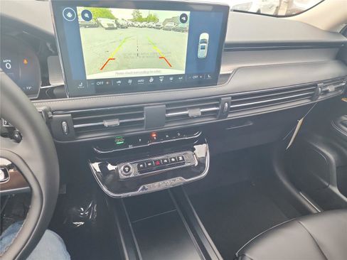 New 2026 Lincoln Corsair Premiere image 33