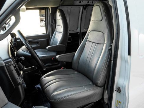 Used 2022 Chevrolet Express 2500 Extended w/ Driver Convenience Package RWD image 19