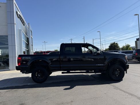 Used 2022 Ford F250 Lariat w/ Black Appearance Package AWD/4WD image 7