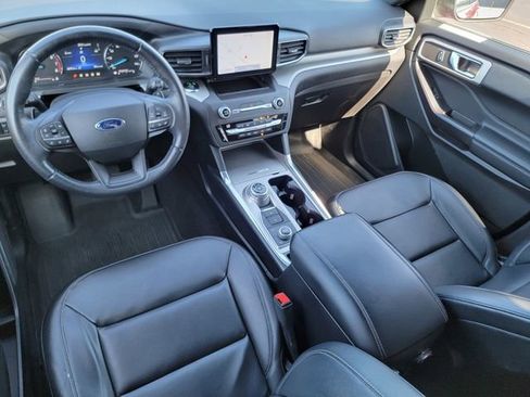 Certified 2020 Ford Explorer XLT w/ Equipment Group 202A AWD/4WD image 39