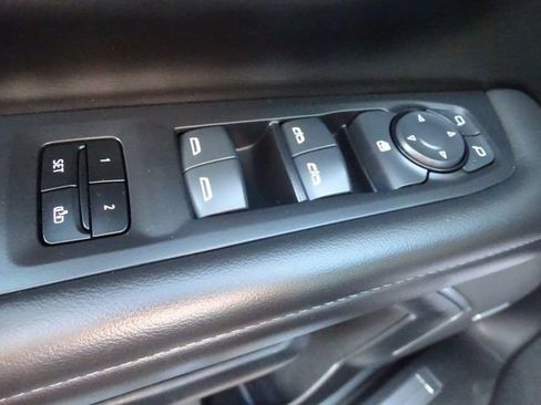 Used 2024 Chevrolet Suburban LT image 19