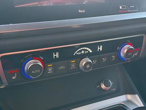 Used 2022 Audi Q3 2.0T Premium w/ Convenience Package image 19