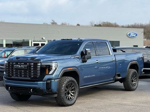 Used 2025 GMC Sierra 3500 Denali Ultimate AWD/4WD image 37