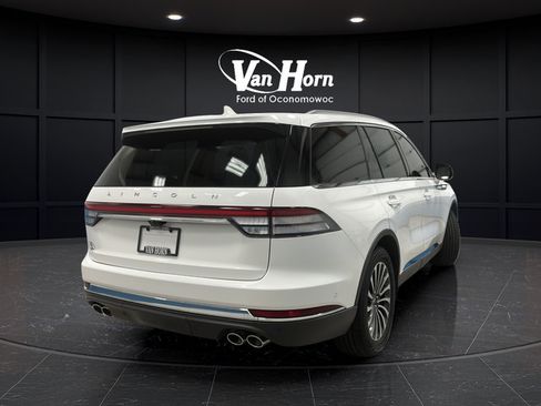 Used 2023 Lincoln Aviator Reserve w/ Equipment Group 201A AWD/4WD image 7