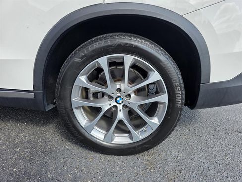 Used 2019 BMW X5 xDrive40i w/ Premium Package 2 image 11
