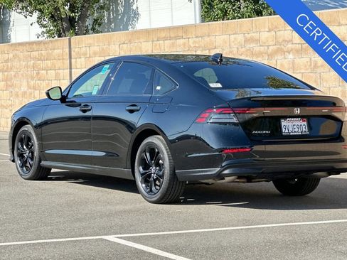 Certified 2025 Honda Accord SE image 6