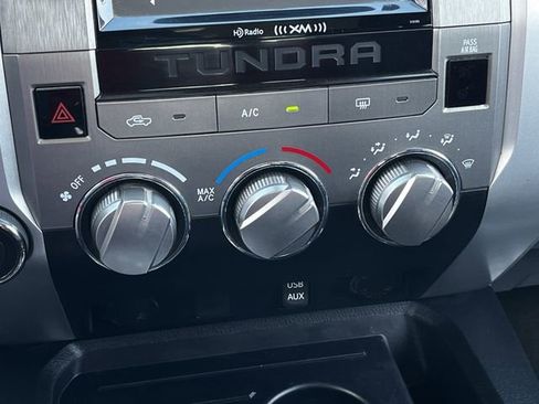 Used 2019 Toyota Tundra SR5 w/ SR5 Upgrade Package AWD/4WD image 18