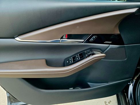 Used 2025 MAZDA CX-30 AWD 2.5 S w/ Premium Package image 36