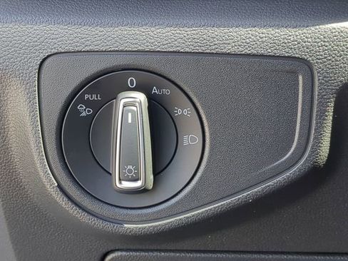 Used 2023 Volkswagen Atlas Cross Sport SE w/ Black Wheel Package image 26