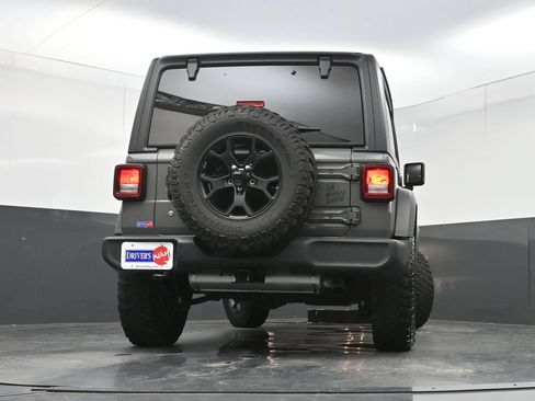 Used 2020 Jeep Wrangler Sport AWD/4WD image 25