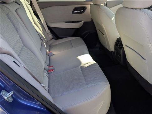 Used 2022 Nissan Rogue SV FWD image 19