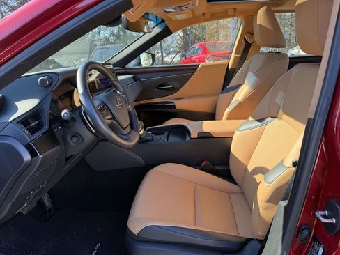 Used 2025 Lexus ES 350 Premium w/ Premium Package image 13