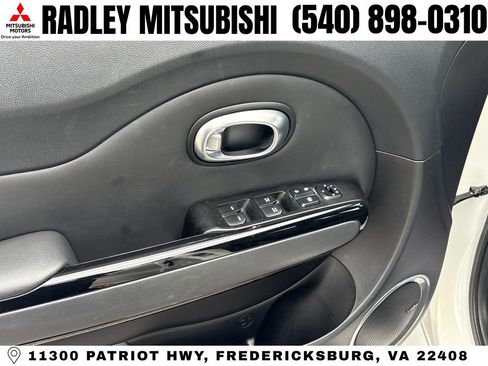 Used 2014 Kia Soul + FWD image 8