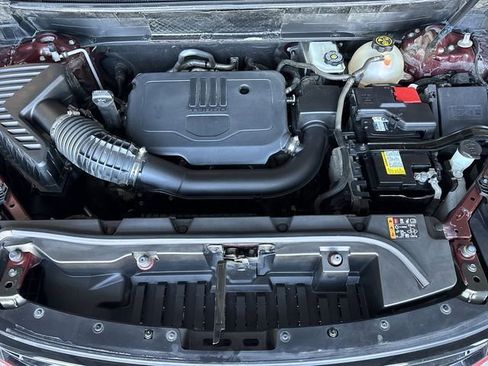 Certified 2022 GMC Acadia SLE w/ Driver Convenience Package image 29