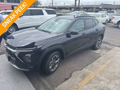 Used 2024 Chevrolet Trax LT w/ LPO, Blackout Package