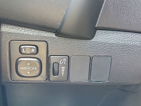 Used 2019 Toyota Corolla LE FWD image 24