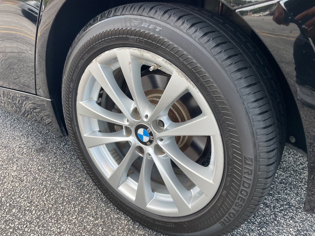 Used 2016 BMW 320i Sedan RWD image 12