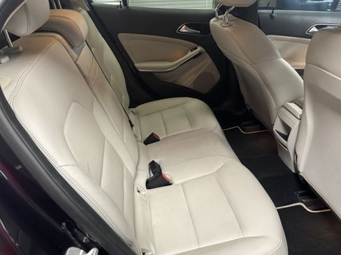 Used 2015 Mercedes-Benz GLA 250 image 12