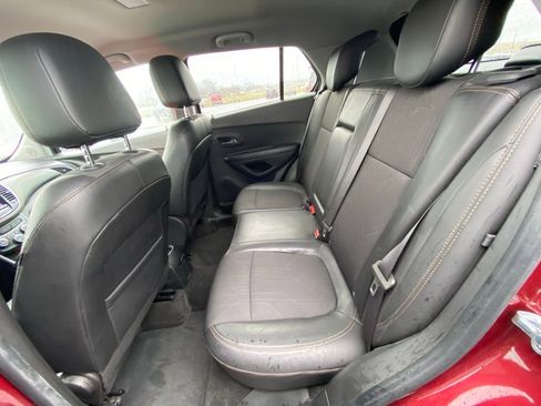 Used 2021 Chevrolet Trax LT w/ Driver Confidence Package image 21