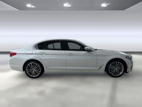 Used 2020 BMW 530i w/ Premium Package RWD image 8