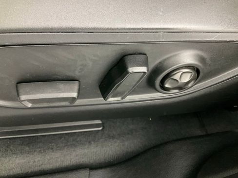 Used 2023 Jeep Grand Cherokee Laredo image 23