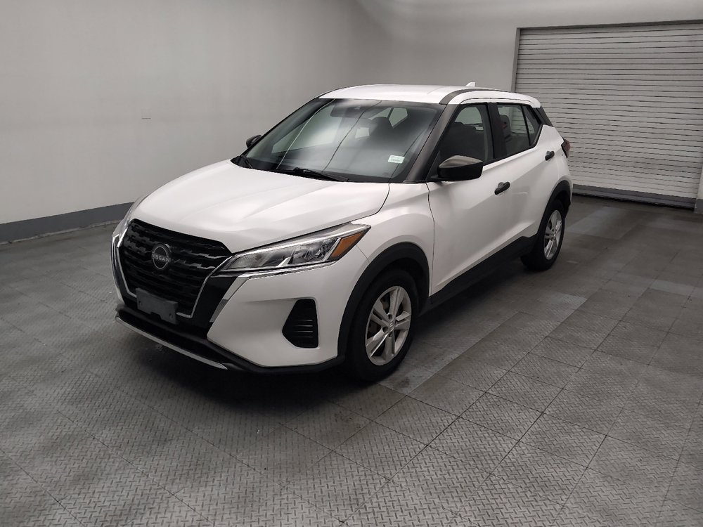 Used 2024 Nissan Kicks S FWD image 2