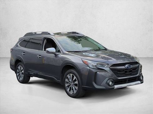 Used 2025 Subaru Outback Touring w/ Popular Package #2 AWD/4WD image 3