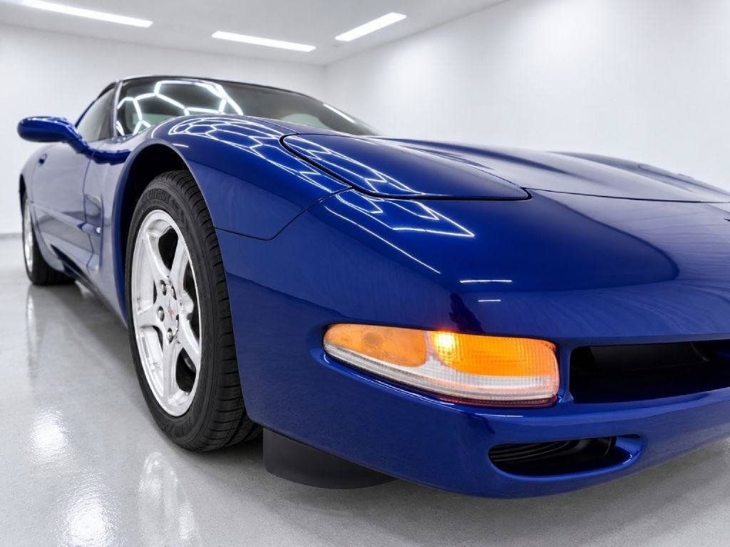 Used 2004 Chevrolet Corvette Convertible w/ Preferred Equipment Group RWD image 29