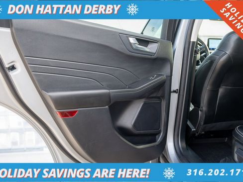 Used 2022 Ford Escape SEL image 16