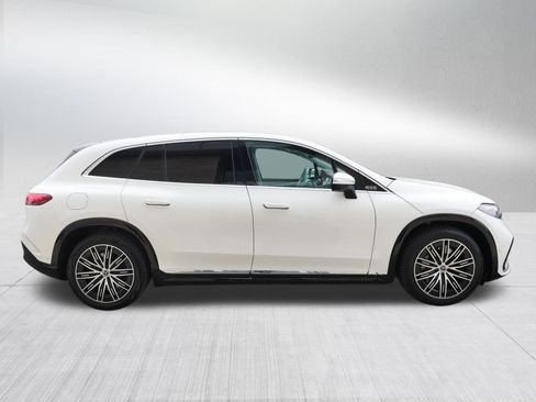 Used 2023 Mercedes-Benz EQS 580 4MATIC SUV image 8