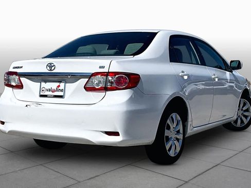 Used 2013 Toyota Corolla LE FWD image 12