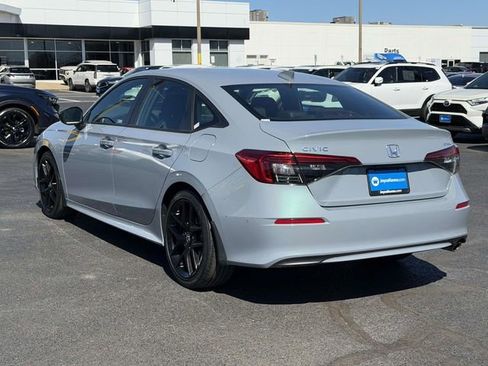 Used 2023 Honda Civic Sport image 3