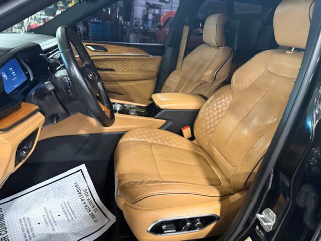 Used 2025 Jeep Grand Cherokee L Summit AWD/4WD image 42