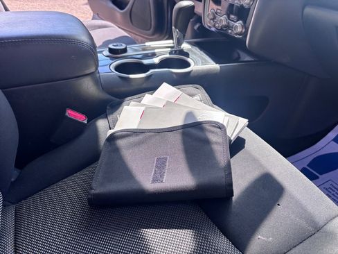 Used 2019 Nissan Pathfinder S AWD/4WD image 17