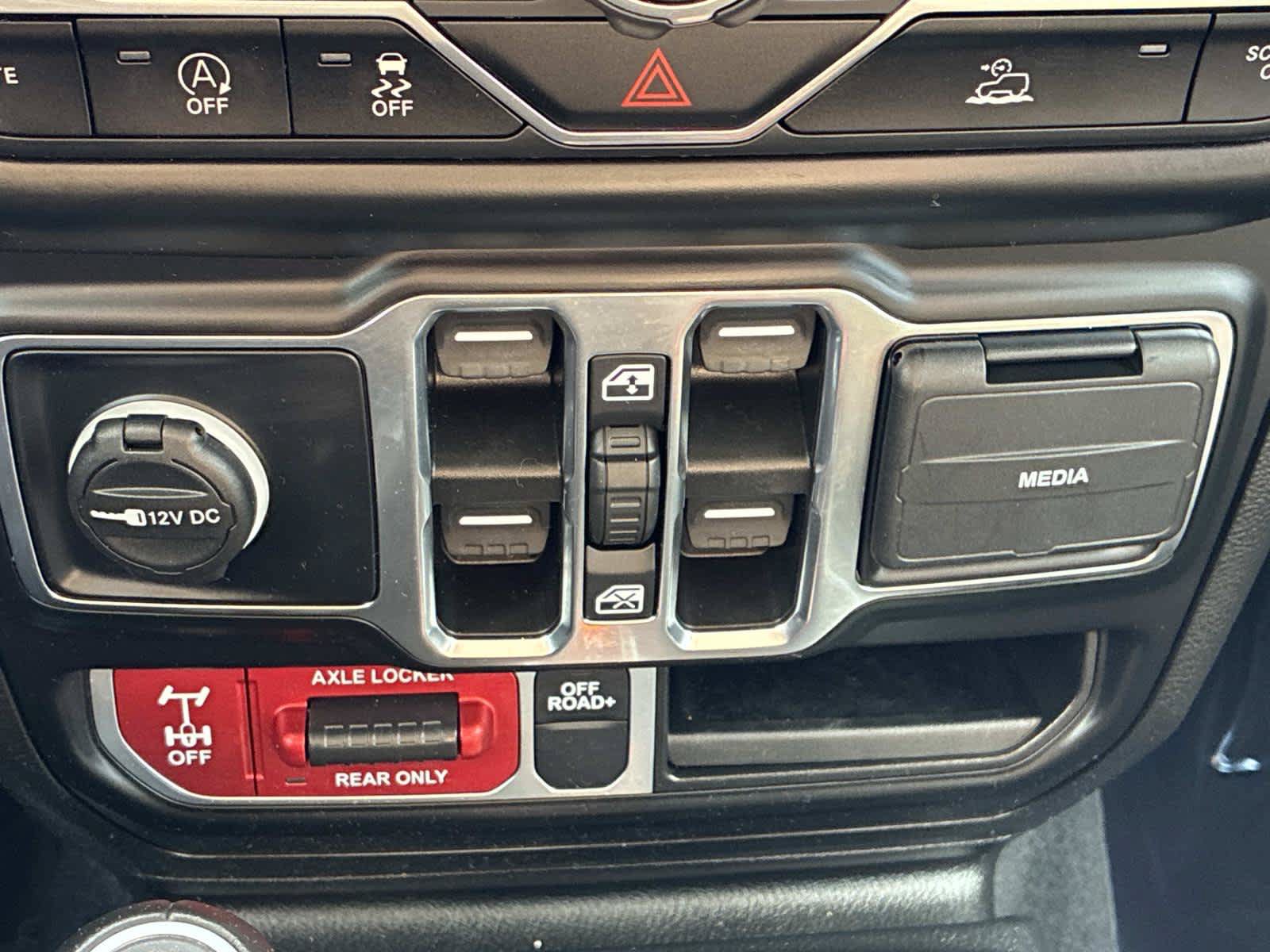 Used 2022 Jeep Gladiator Mojave w/ LED Lighting Group AWD/4WD image 40