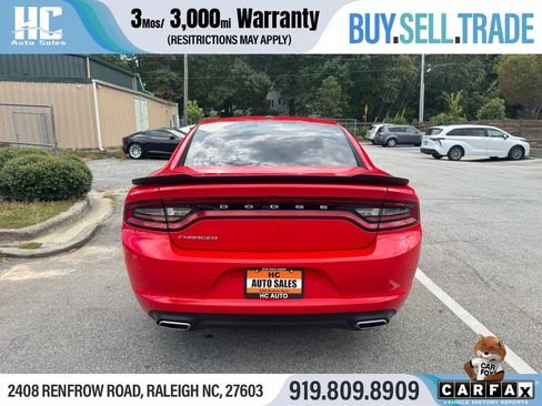 Used 2022 Dodge Charger SXT image 4